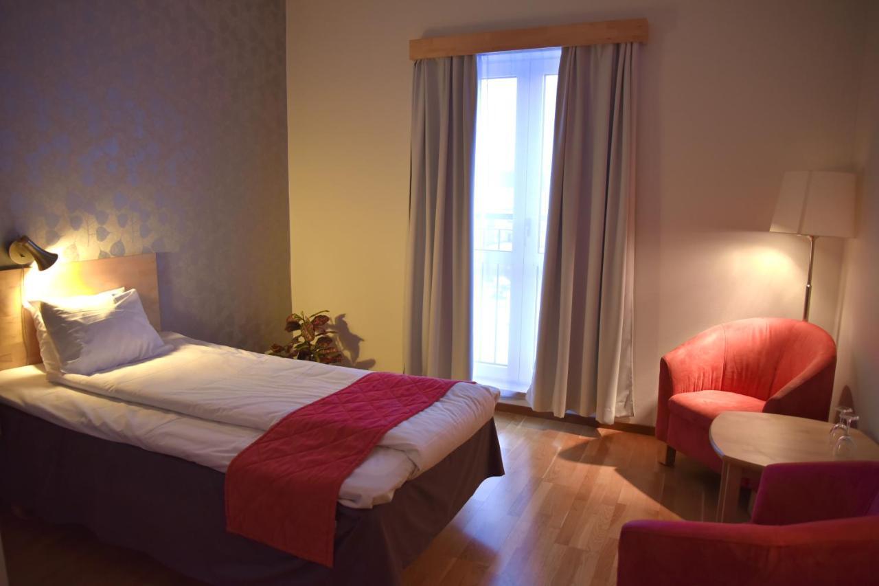Hotell Arjaeng Εξωτερικό φωτογραφία